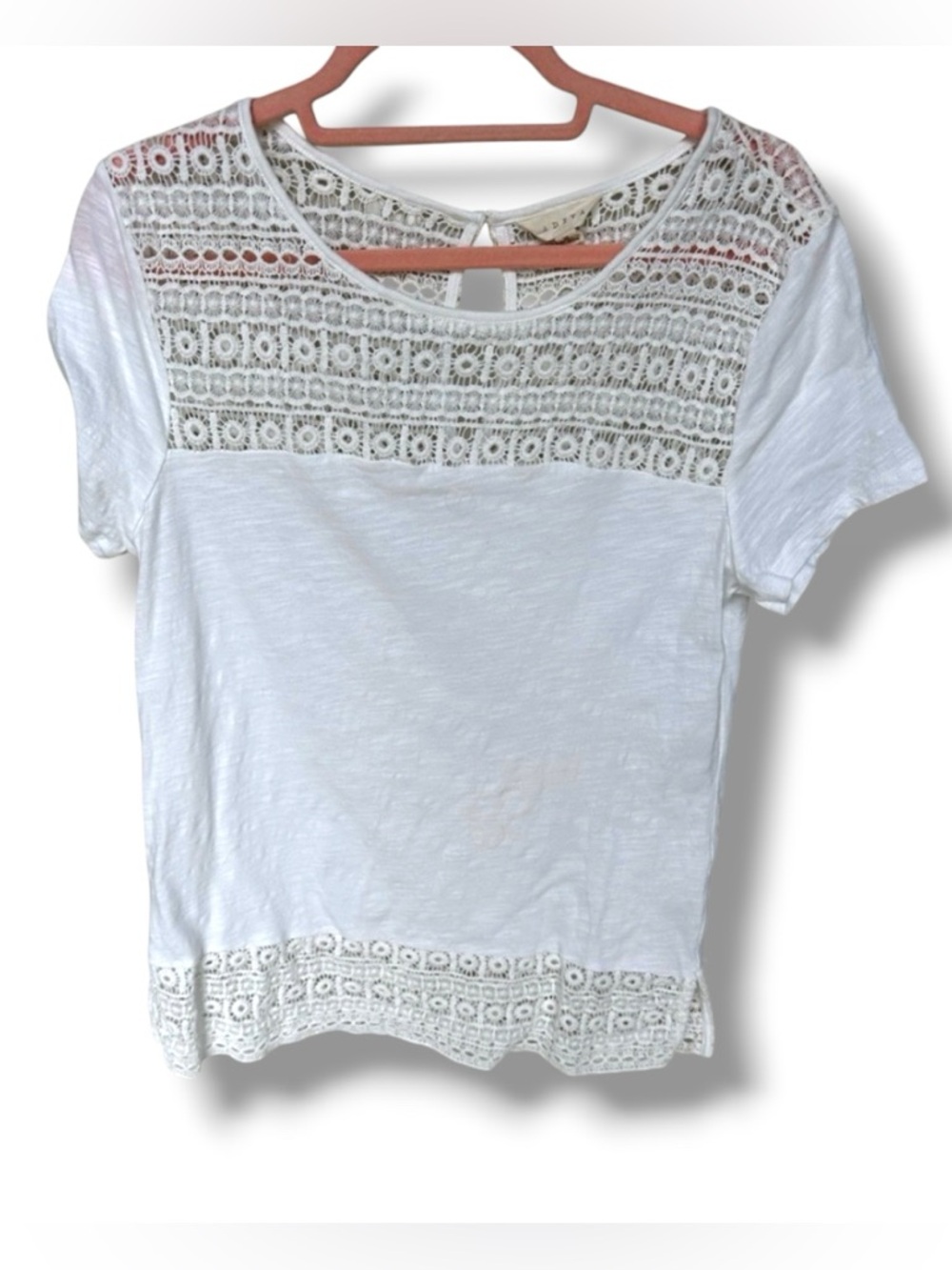 Simply delicate top